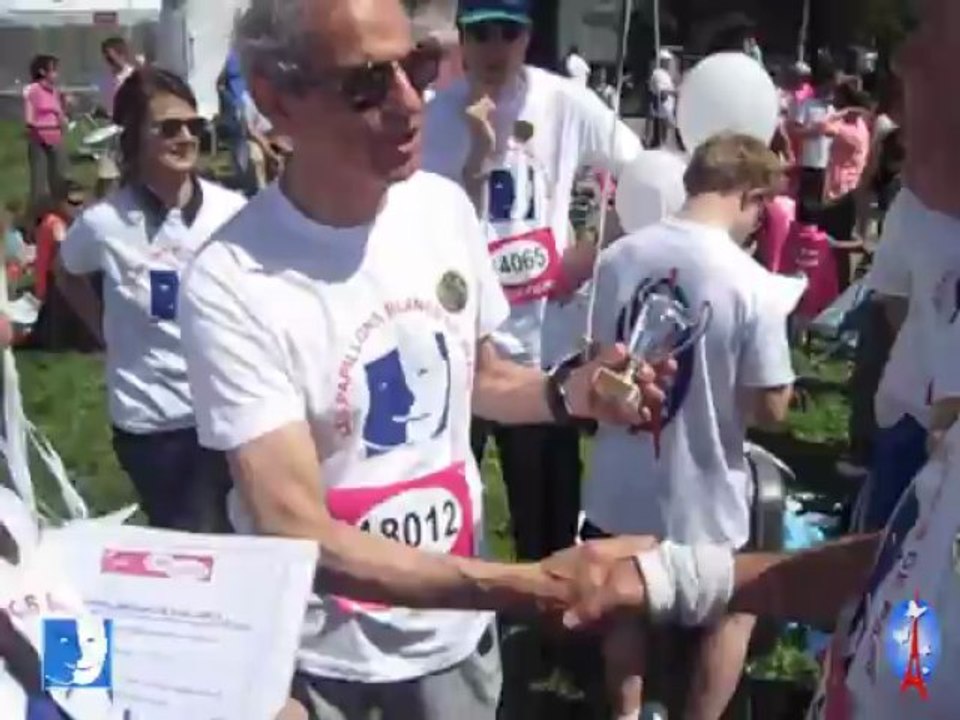 Les Papillons Blancs de Paris à la Course des Héros le 16 juin 2013