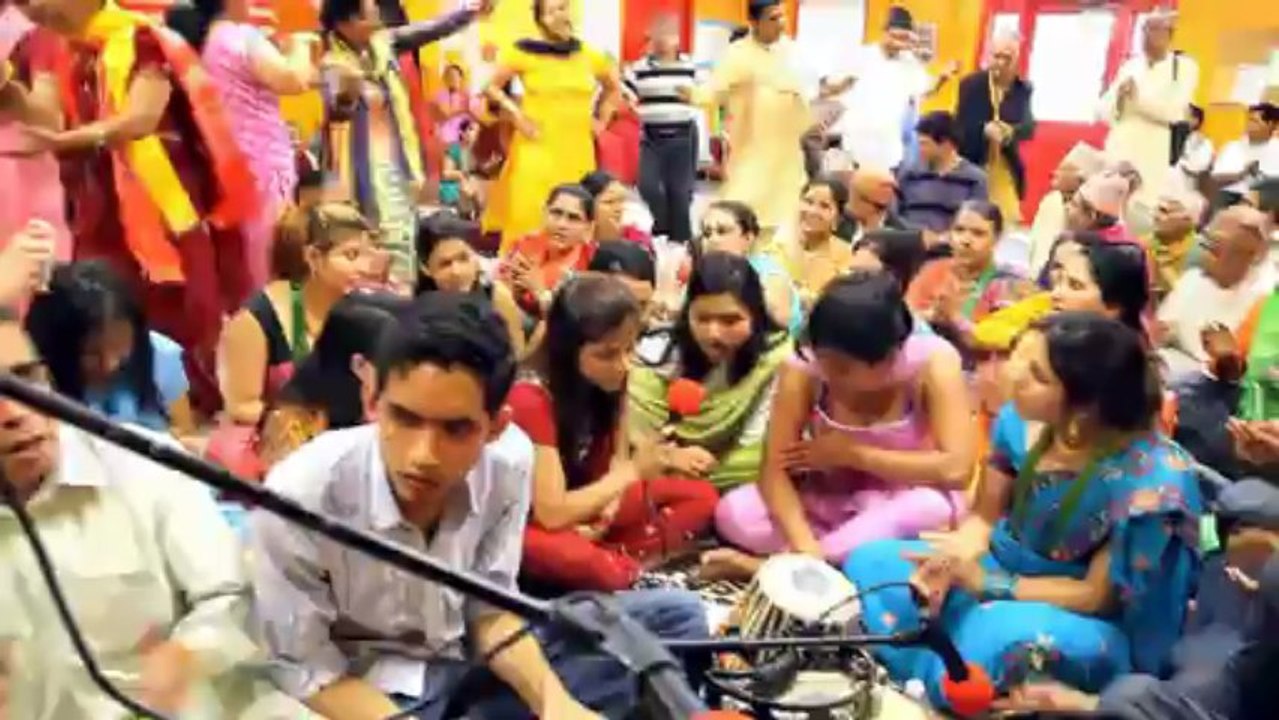 Nand Ke Anand Bhayo Jai Kanhaiya Lal Ki Jai kanaia lal ki