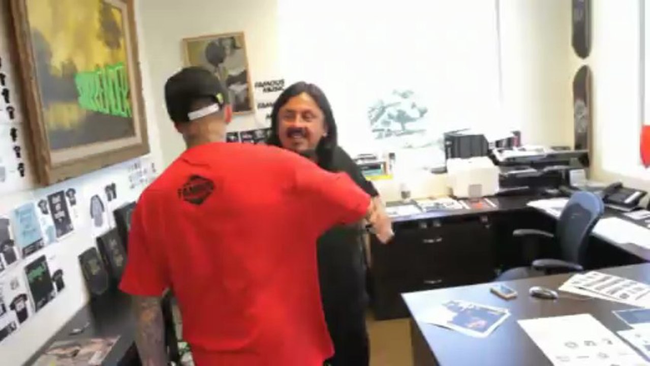 Famous Stars & Straps With Twitch and Hansen