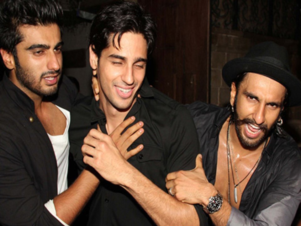 Drunk Ranveer Singh on Camera at Arjun Kapoor Birthday Party