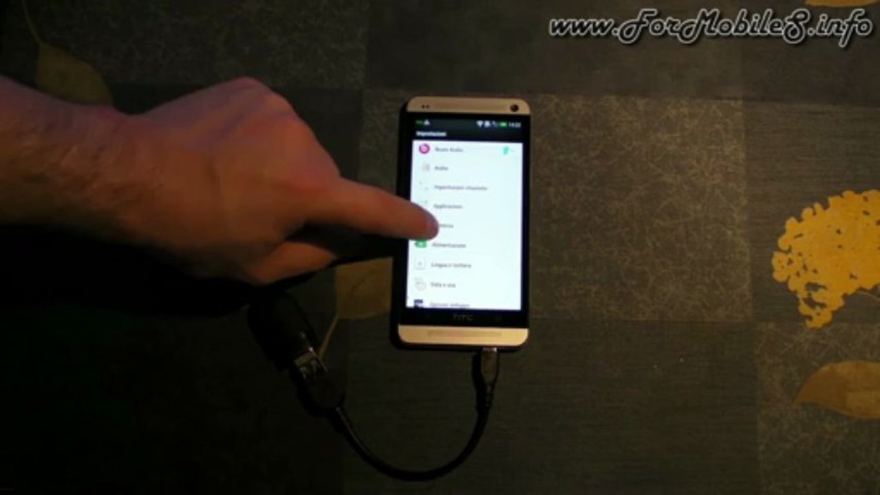 HTC One - Demo funzionamento USB On-The-Go (OTG con pendrive)