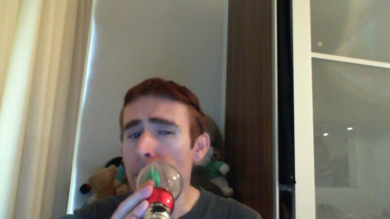 Wiwi égratigne "mes vieux cinglés" de Cali