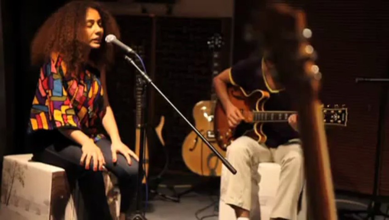 Elif Caglar - You Got Me [The Roots ft. Erykah Badu cover]