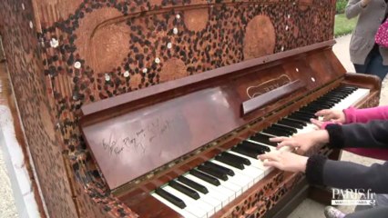 Jouez du piano dans les rues de Paris c'est Play me I'm yours