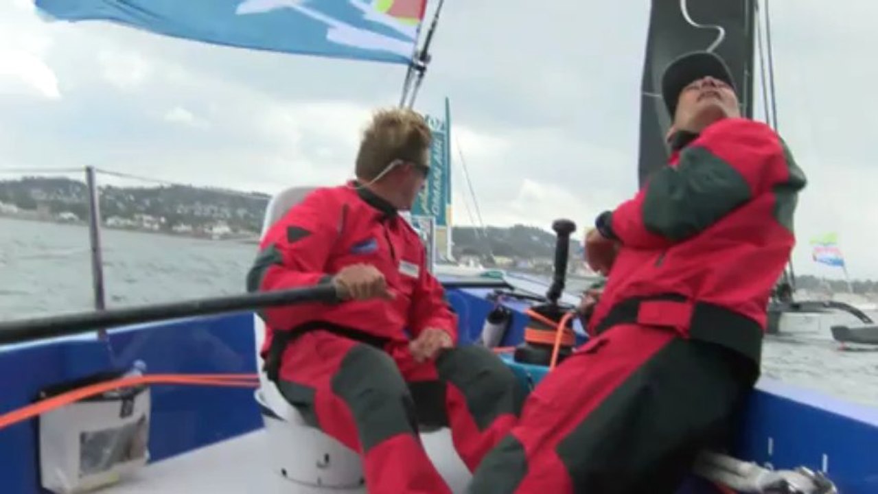 Un marin à double casquette