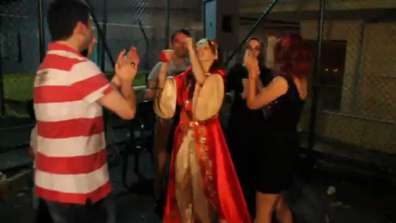 KIZIMIN KINASINDAN VİDEO 1