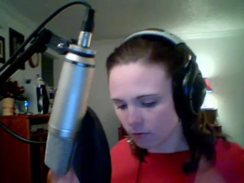 Laura sings the Diva Dance from the Fifth Element