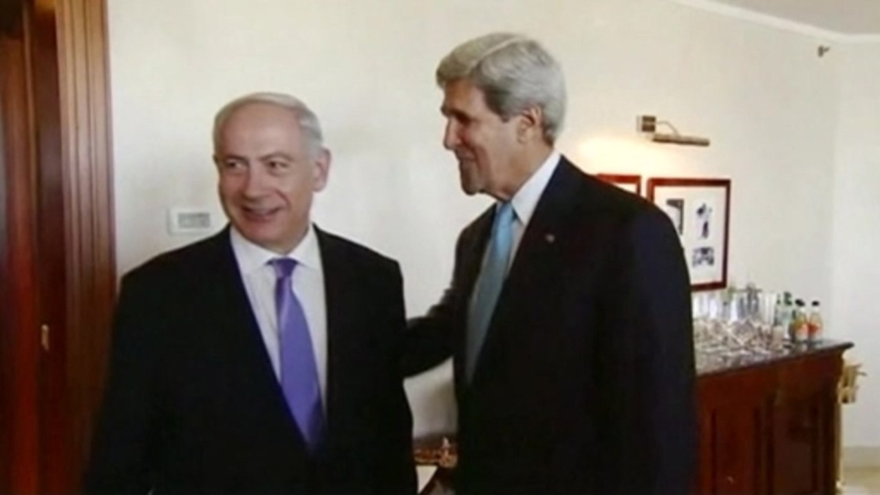 Kerry meets with Abbas, Netanyahu