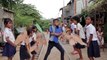 Parodie de Gangnam style par les enfants d'un bidonville Cambodgien.