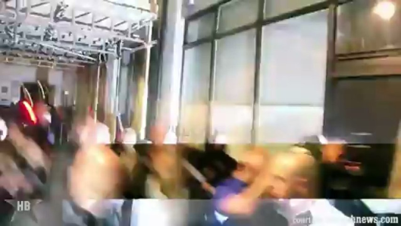 Justin Bieber Sued By Paparazzo