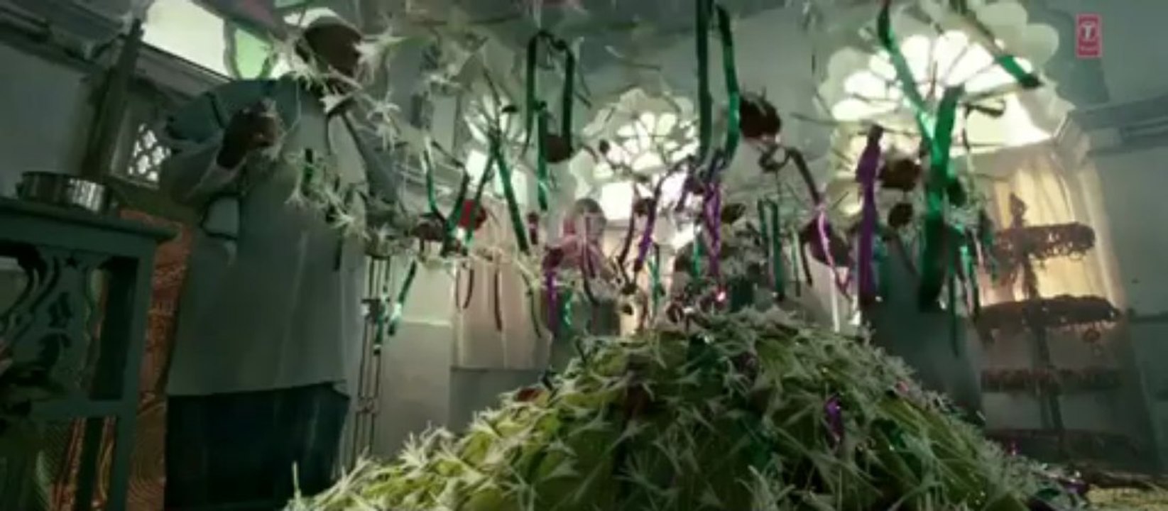 _Pee Loon Once Upon A Time in Mumbai_ Full Song...