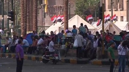 Egyptians awake to calm in Tahrir