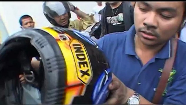 Bangkok (Thaïlande) 17/05/2010 Gunshot wounds on the barricade © LTL News