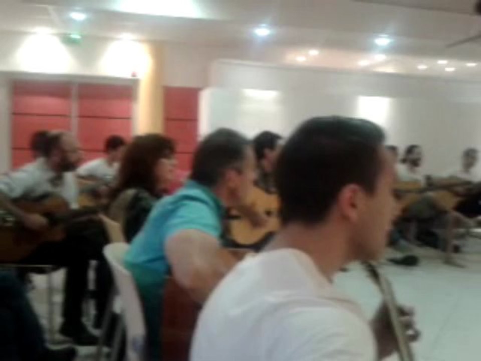 Master class guitare Manouche avec Romane - Vendredi 21 et samedi 22 juin 2013 - Médiathèque Louis Aragon de Martigues