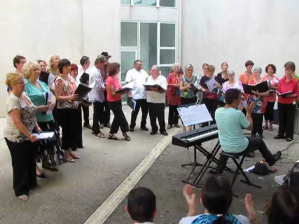 La maison près de la fontaine - Fête de la musique Lunel 2013