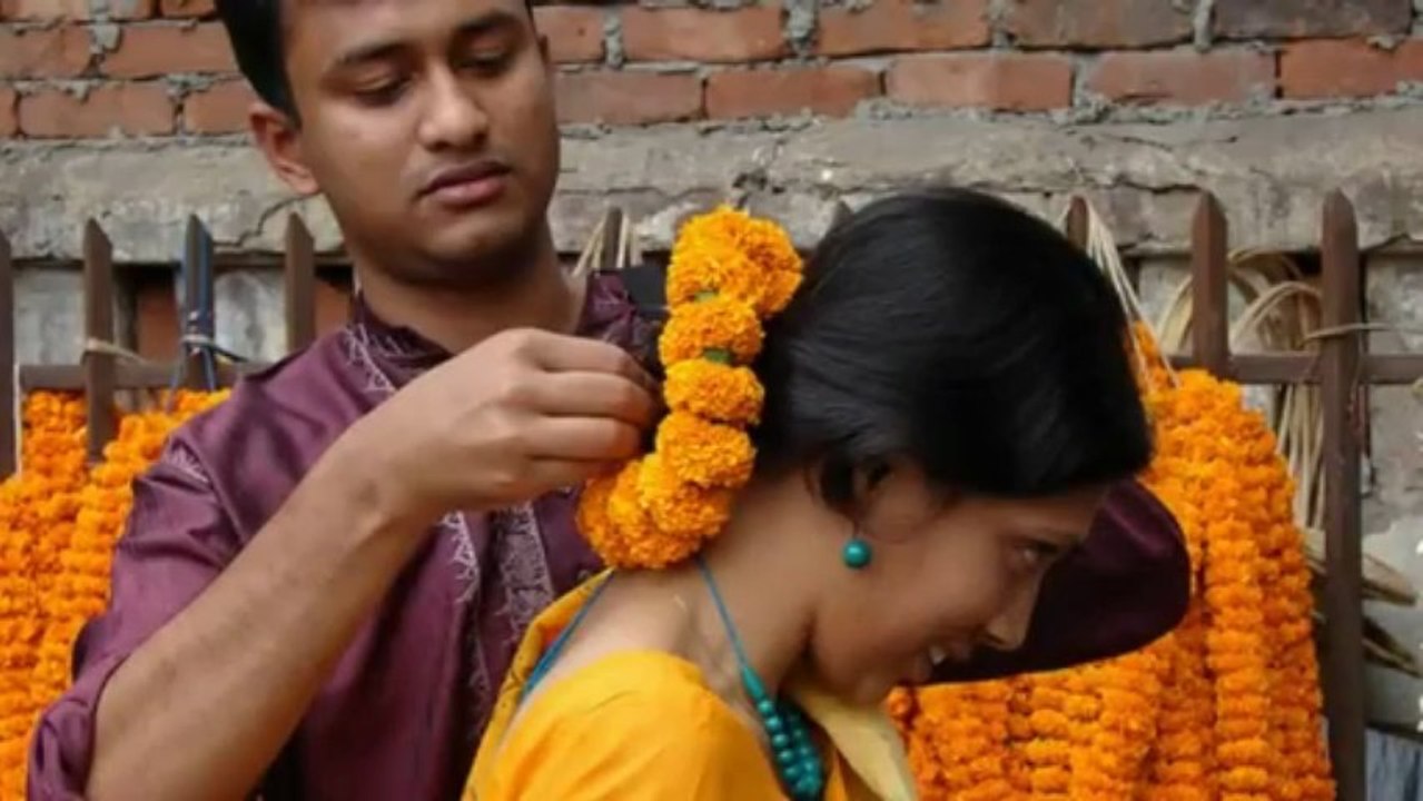 Ami Tumar Nam Loia Kandi [Bangla Folk Song] - YouTube