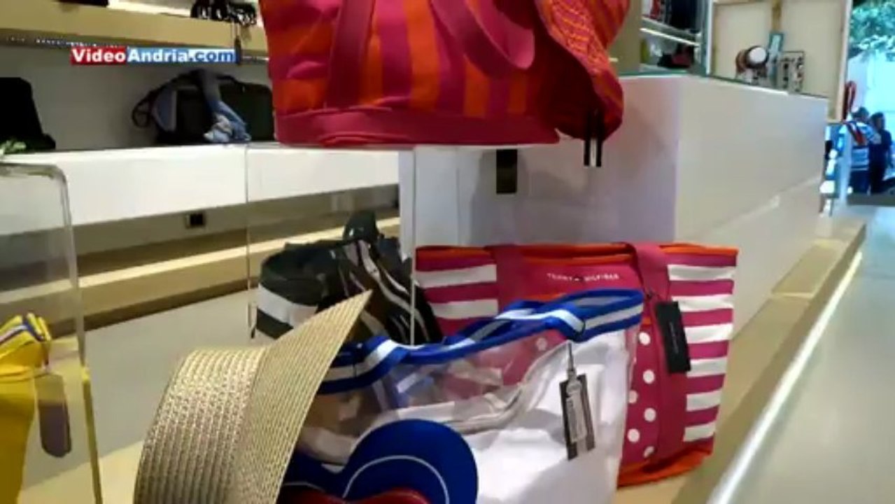 Le opere di Annalisa Schirinzi esposte presso "Think Pelletteria" ad Andria