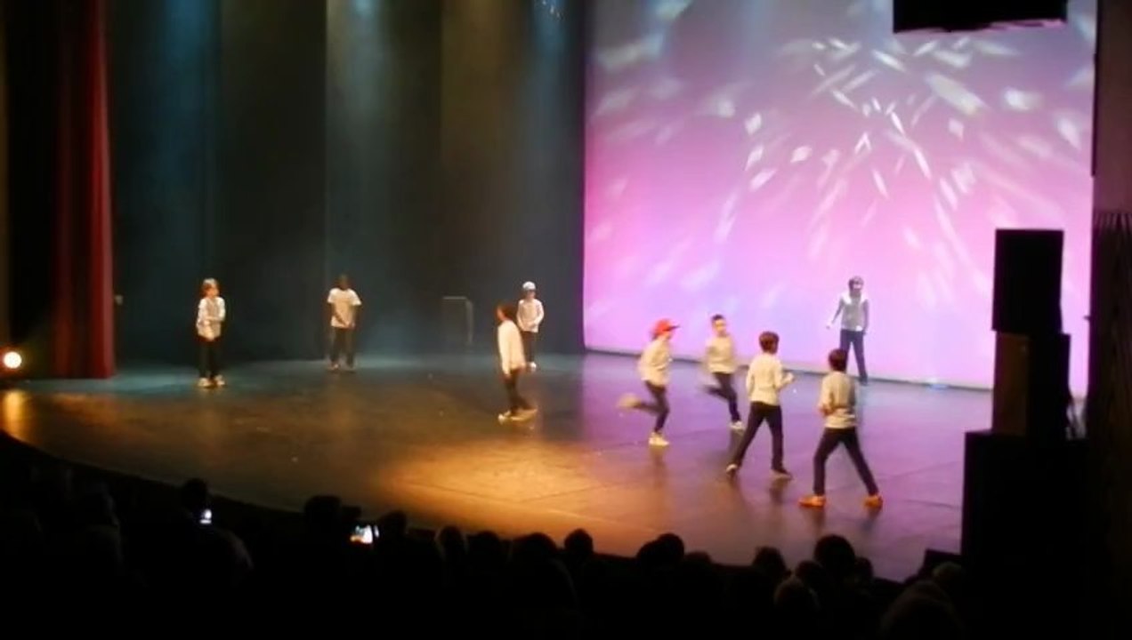 spectacle fin annee gym et danse 2013 030