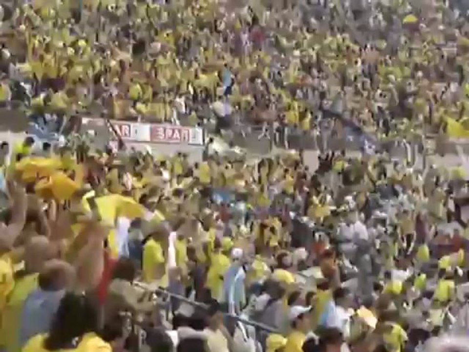 ¡¡¡CHICHARRERO EL QUE NO BOTE!!! Celebración del Estadio en el Derbi Canario