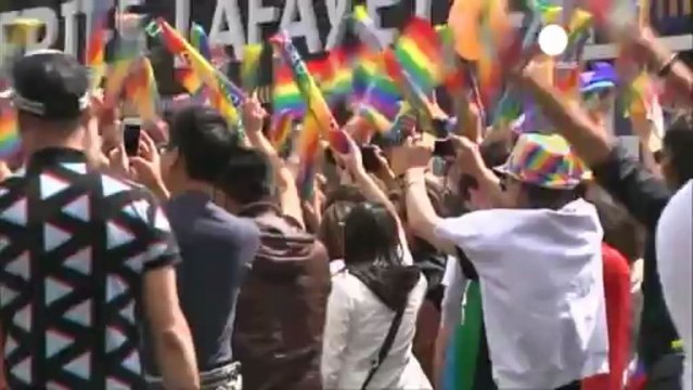 Un mese fa il primo matrimonio gay in Francia. Il Gay...