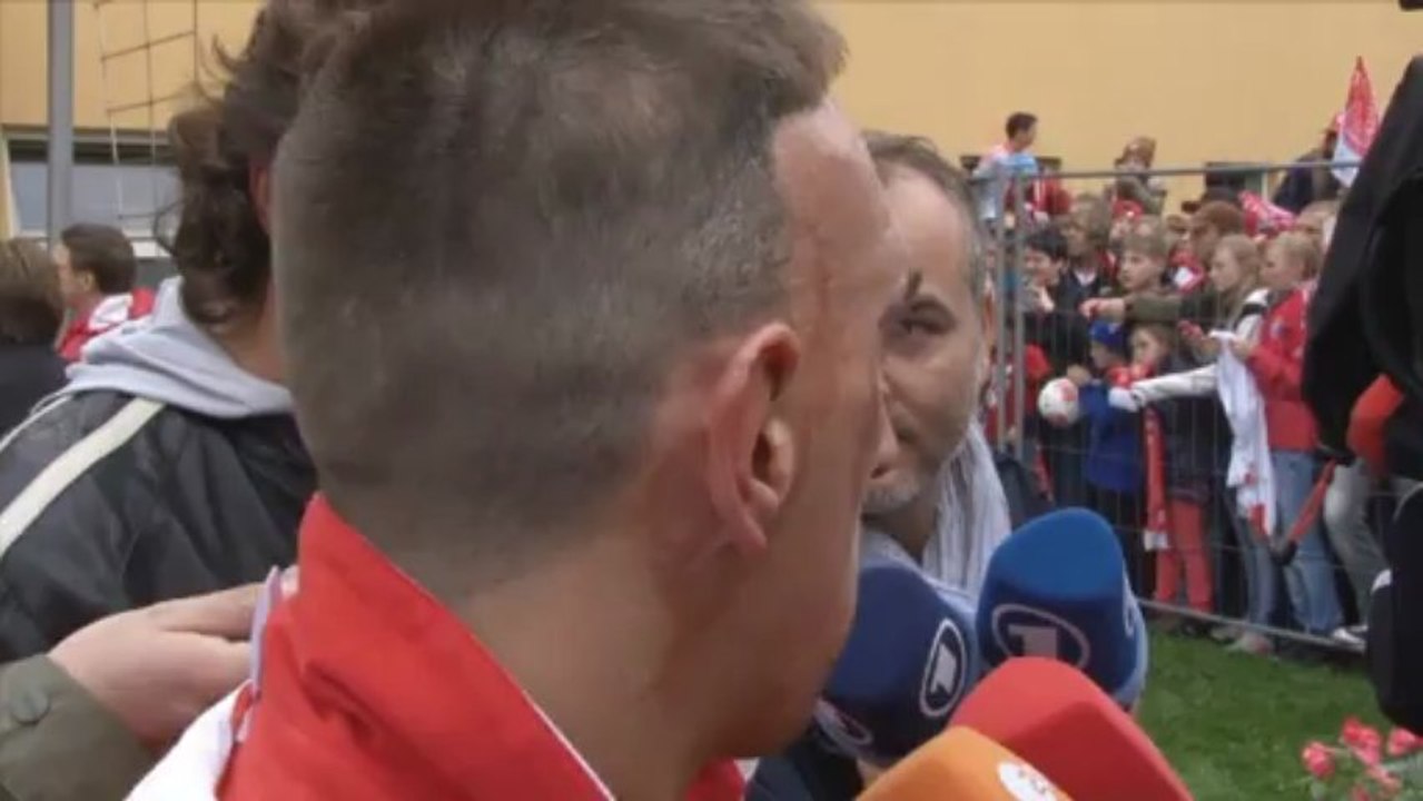 Bayern-Stars über Neu-Coach Guardiola: 'Komplett anders als mit Jupp'