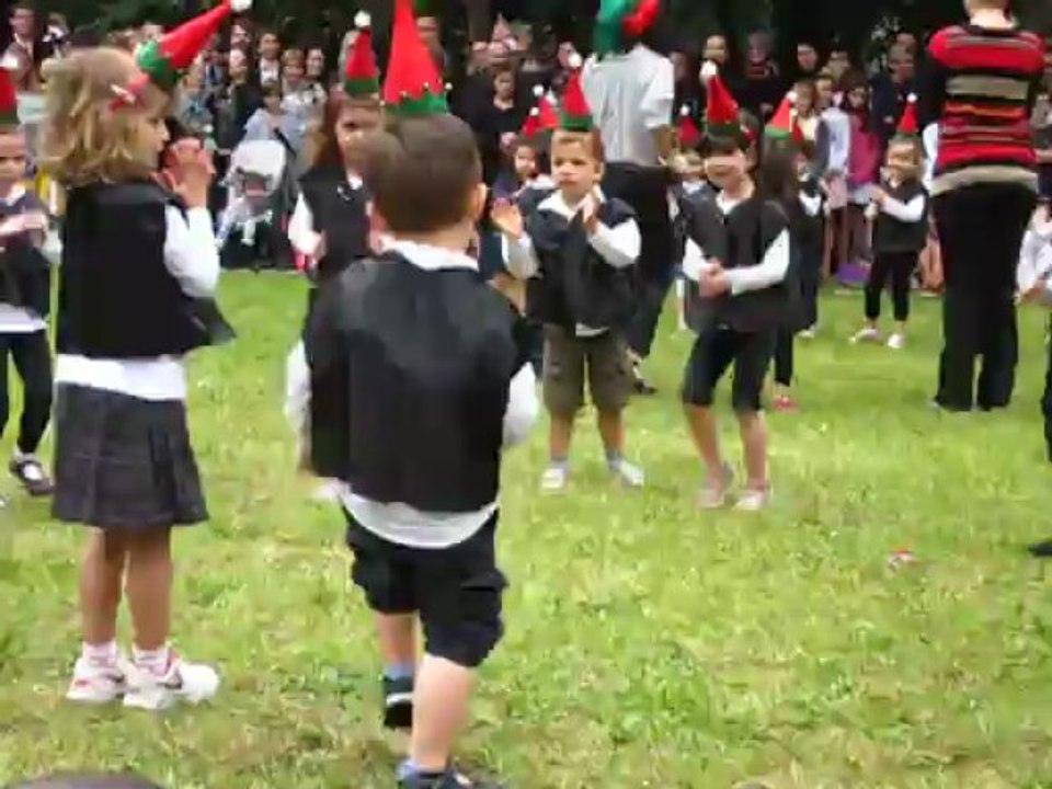 2013-06-29_09h 51mn 46s_Toulouse_Fete_Ecole_Spectacle