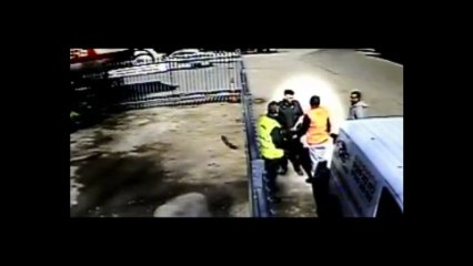 Carlos Tevez'den kamu hizmeti