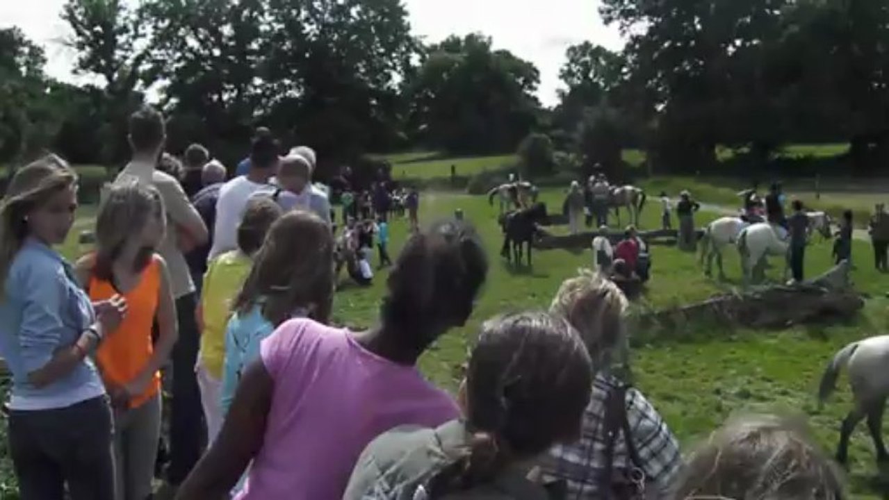 fête du club les centaures, relais sur le cross (superwomen) Jade-Poly7 Sarah-Histoire et Manon-Réal