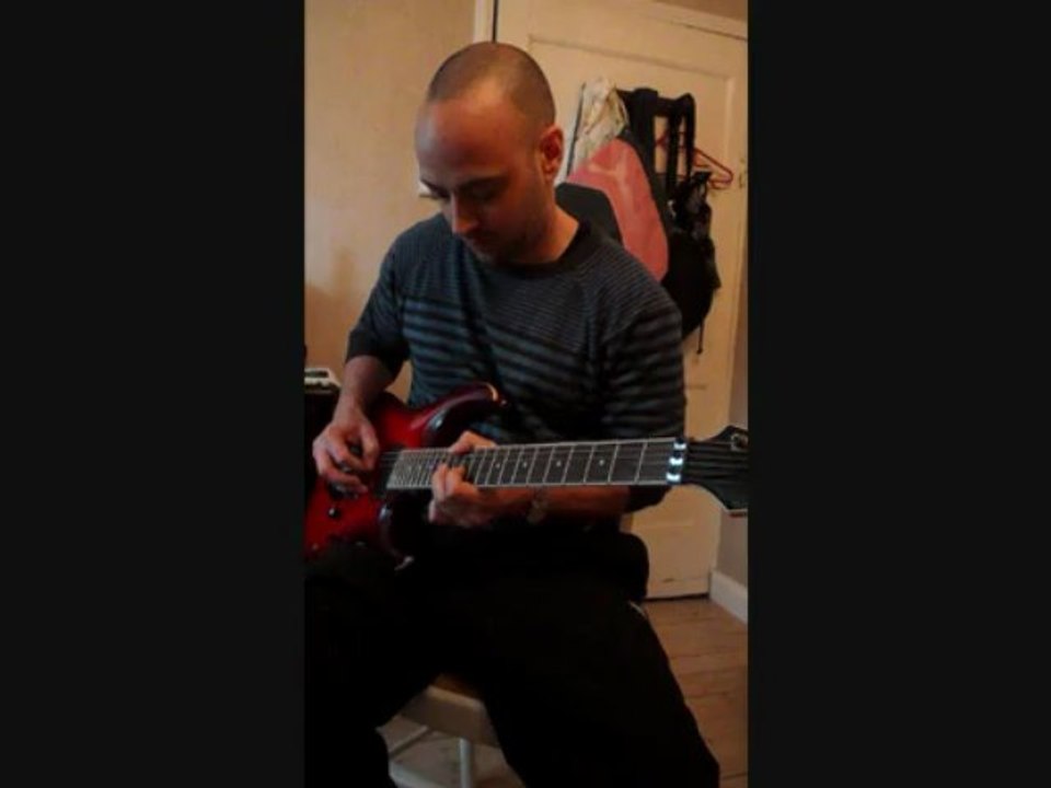 MUSIC N° 5 - rixe guitare - extrait de MOZART à la guitare électrique