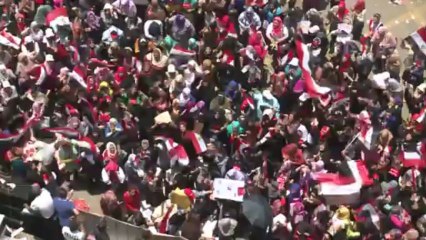 ألاف المصريين في ميدان التحرير للمطالبة برحيل مرسي