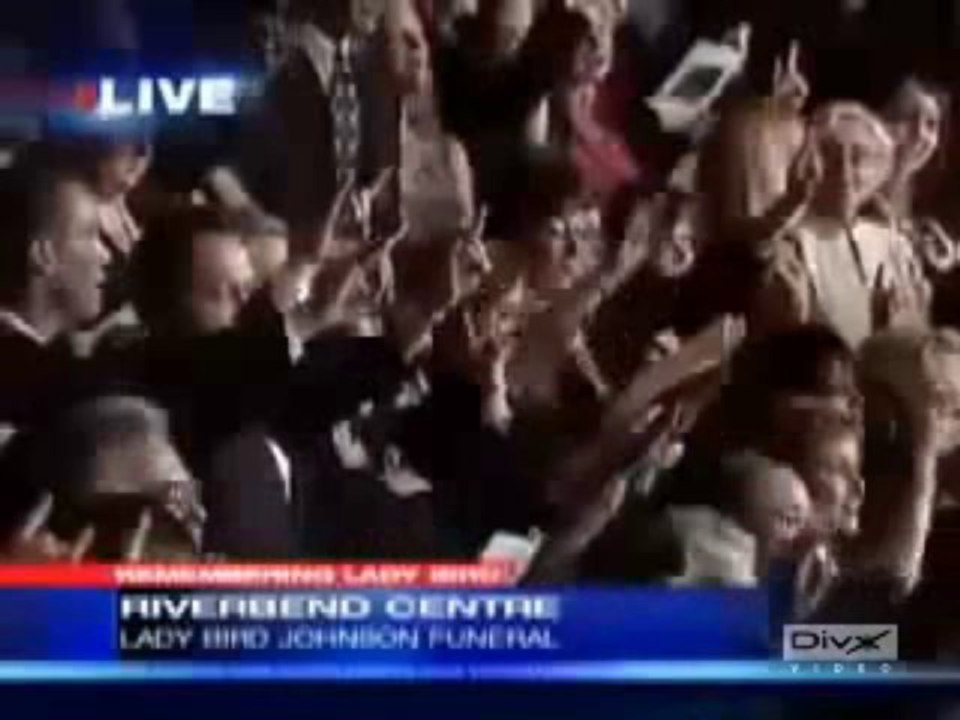 POPOLO DI ZOMBIE & NWO - Perchè LA GENTE "NON SI SVEGLIA..."