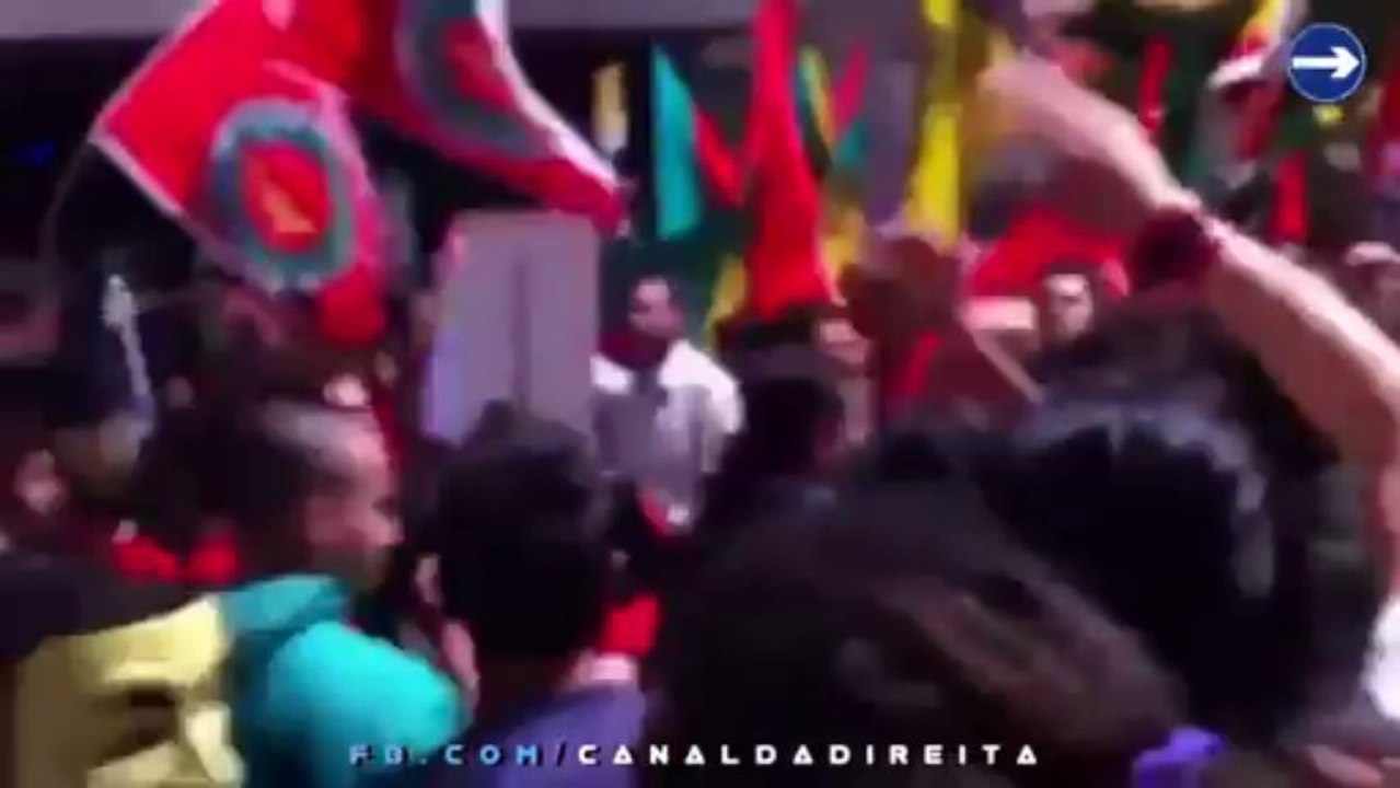 FORA PT COMUNISTA, LEVA A DILMA COM VOCÊ - Manifestação em SP