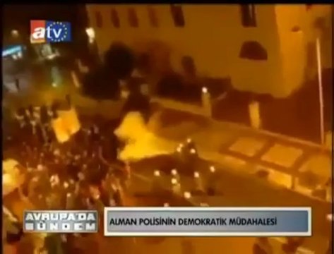 BUDA ALMAN POLİSİ TAŞ YOK_ MOLOTOF YOK_ İŞTE POLİS ŞİDDETİ İŞTE DÜNYA