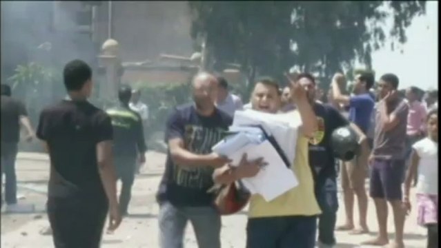 Le QG des Frères musulmans attaqué au Caire
