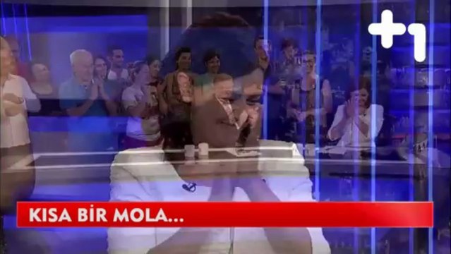 Uğur Dündar ve Özlem Gürses- artı bir Haber...