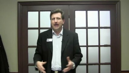 Leading the Sales Process with a Real Estate Buyer at an Open House