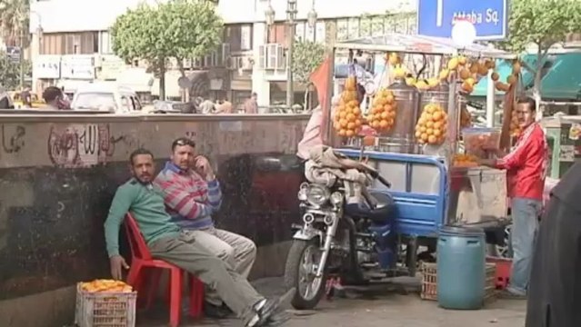La cólera social se desborda en Egipto tras el primer...