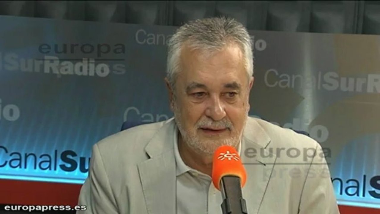 Griñán, convencido de que primarias harán un PSOE-A "más unido"