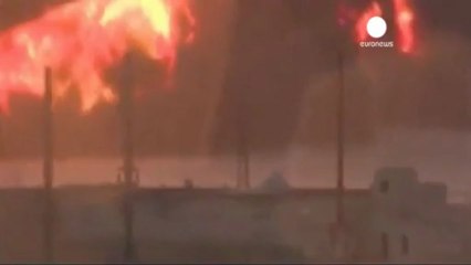 Un cohete ruso se estrella poco después de despegar...