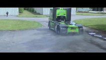 Gymkhana avec un camion