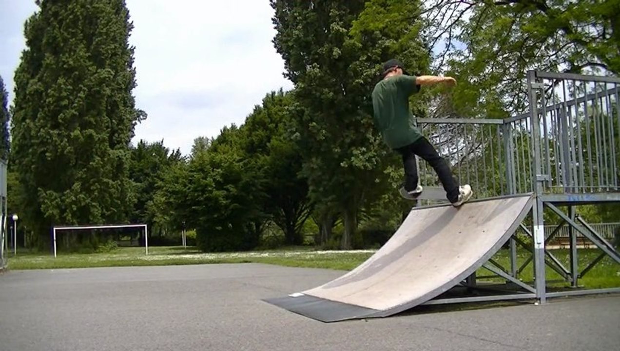 Tricks Tips  fakie pivot to fakie