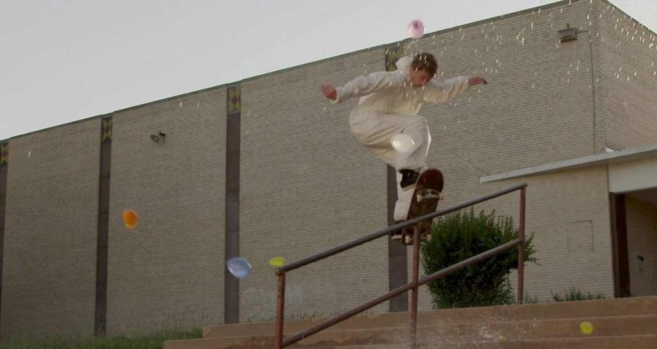 RAINDROPS. [DIR. LAMAR+NIK]
