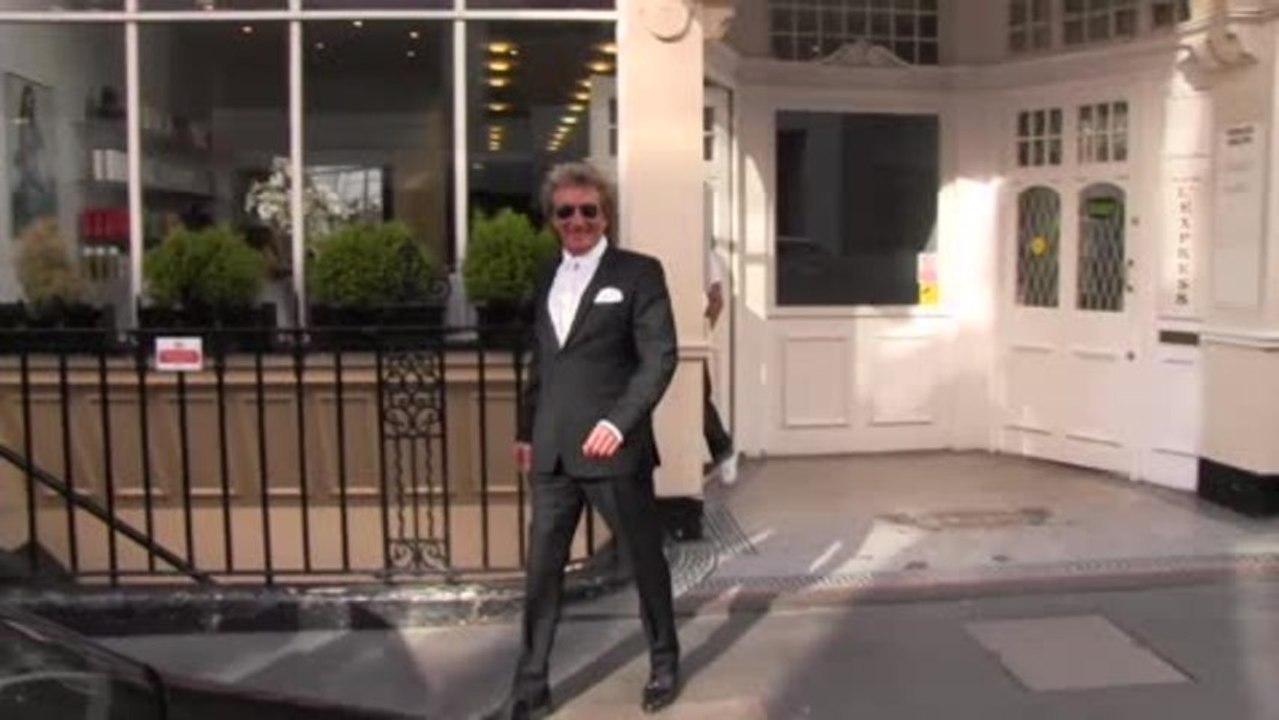 Rod Stewart Upset He Hasn't Been Knighted