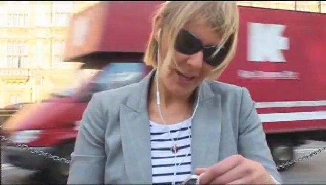 What song are you listening to - London