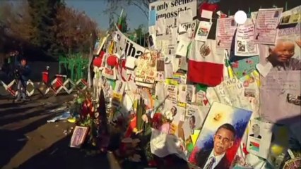 Mandela burial ground dispute over 'grave tampering'