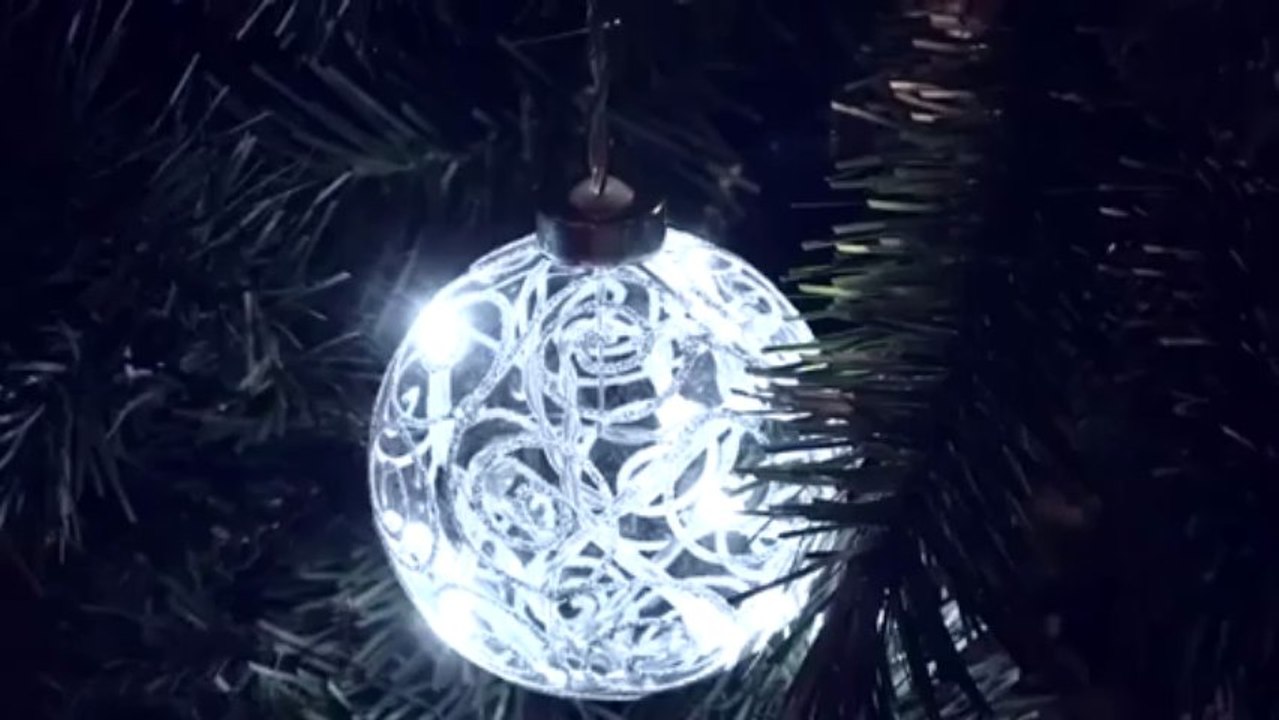 Lighted Christmas Tree Ornaments | Battery Closet Light