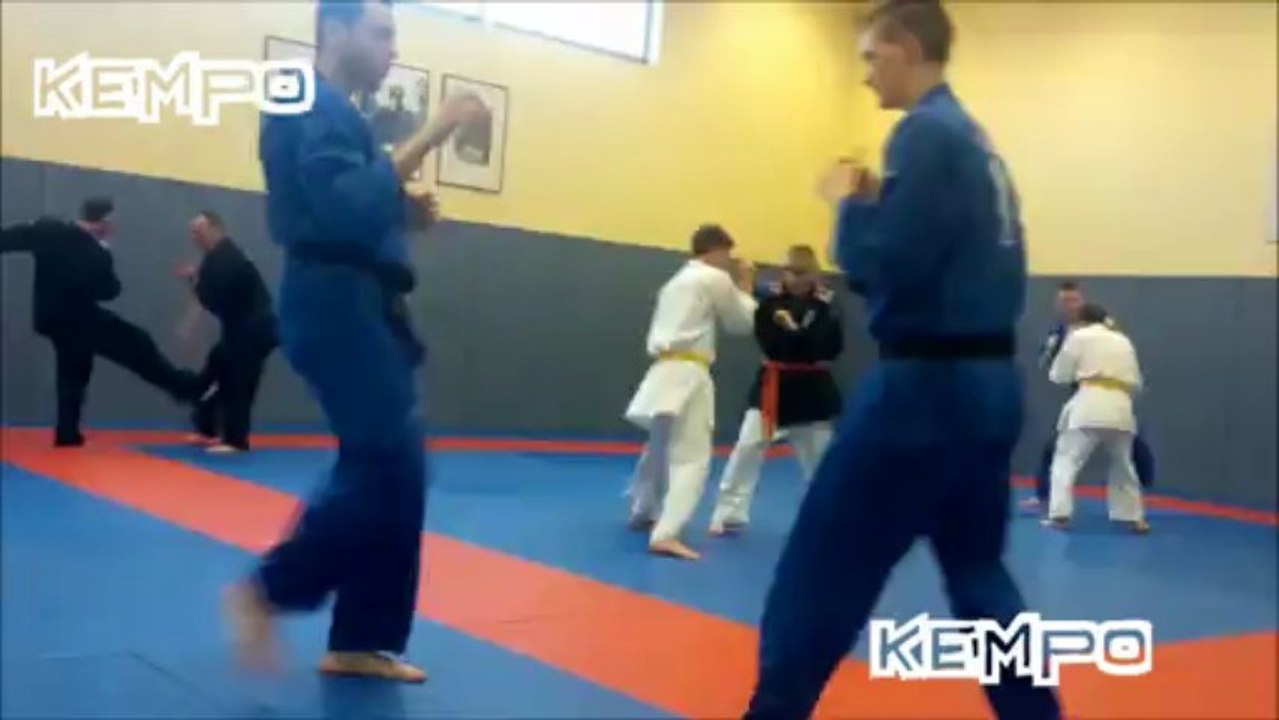 AKAMA Kempo training
