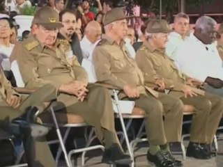Raùl Castro fête 50 ans de révolution