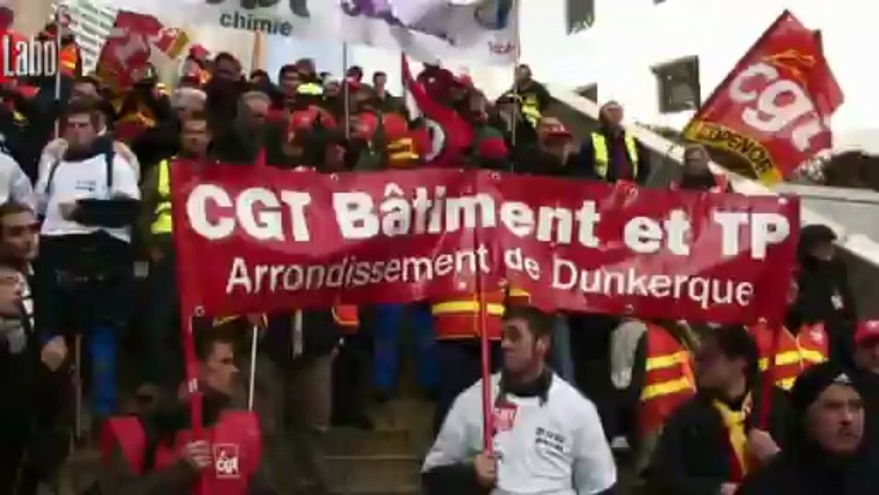 Les salariés de Total envahissent le siège à La Défense