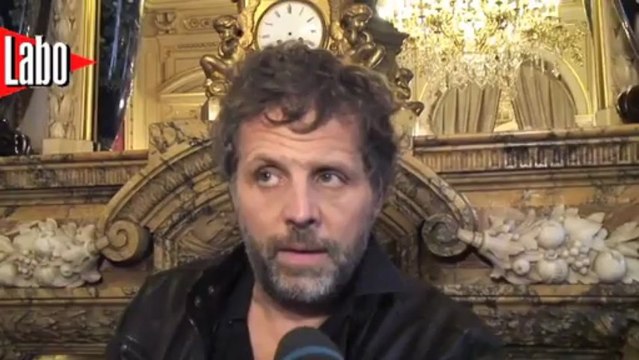 Stéphane Guillon tacle Sarkozy